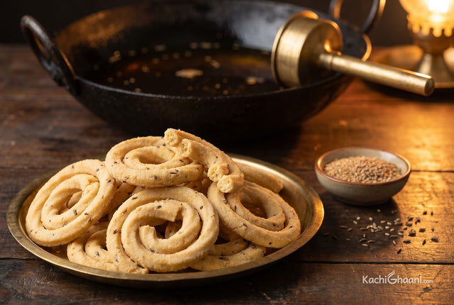 Murukku, a pile of pale golden thenkuzhal murukku coils