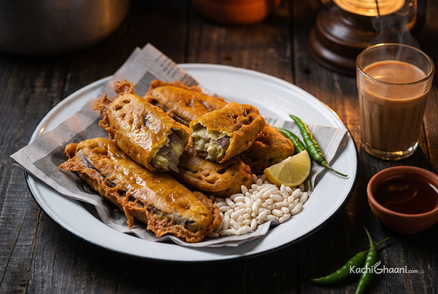 Beguni, five long beguni fritters